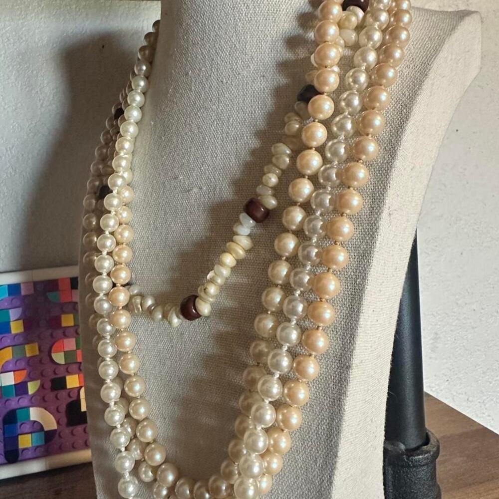 Vintage 1960s inspired 3 strand pearl necklace & faux pearls w/ brown beads